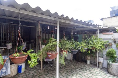 Casa à venda com 300m², 5 quartos e 3 vagas Casa à venda com 300m², 5 quartos e 3 vagasQuintal