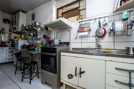 Casa à venda com 300m², 5 quartos e 3 vagas Casa à venda com 300m², 5 quartos e 3 vagasCozinha da Casa 2