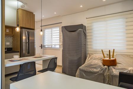 Studio para alugar com 32m², 1 quarto e sem vaga Studio para alugar com 32m², 1 quarto e sem vagaSala