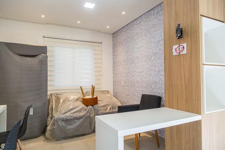 Studio para alugar com 32m², 1 quarto e sem vaga Studio para alugar com 32m², 1 quarto e sem vagaSala