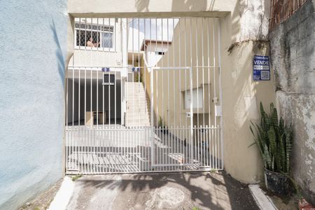 Casa à venda com 134m², 3 quartos e 2 vagas Casa à venda com 134m², 3 quartos e 2 vagasFachada