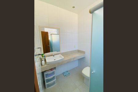 Apartamento à venda com 102m², 2 quartos e sem vaga Apartamento à venda com 102m², 2 quartos e sem vagaBanheiro