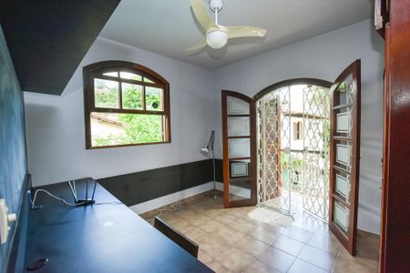 Casa à venda com 216m², 3 quartos e 3 vagas Casa à venda com 216m², 3 quartos e 3 vagasQuarto 1