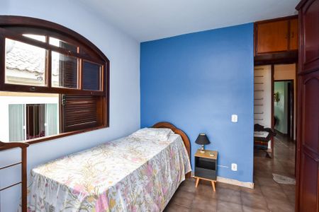 Casa à venda com 216m², 3 quartos e 3 vagas Casa à venda com 216m², 3 quartos e 3 vagasQuarto 2