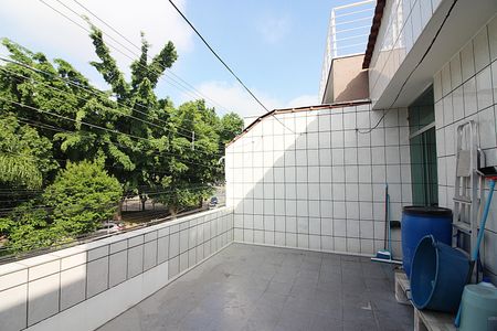 Casa à venda com 127m², 4 quartos e 3 vagasVaranda Casa 2