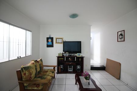 Casa à venda com 127m², 4 quartos e 3 vagasSala Casa 2