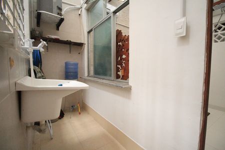 Studio para alugar com 28m², 1 quarto e sem vaga Studio para alugar com 28m², 1 quarto e sem vagaÁrea de Serviço
