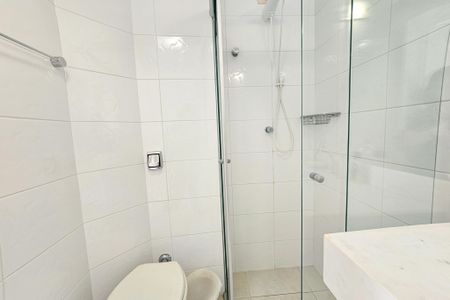 Apartamento para alugar com 210m², 3 quartos e 3 vagasBanheiro da Suíte 1