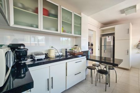 Apartamento para alugar com 210m², 3 quartos e 3 vagasCozinha