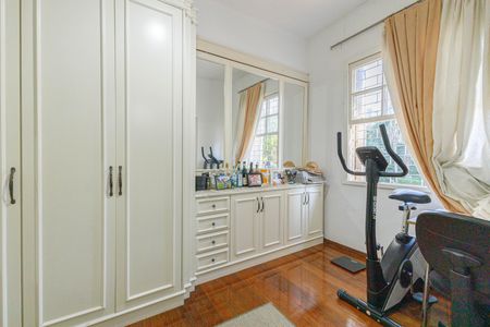 Casa à venda com 232m², 3 quartos e 4 vagasQuarto 2