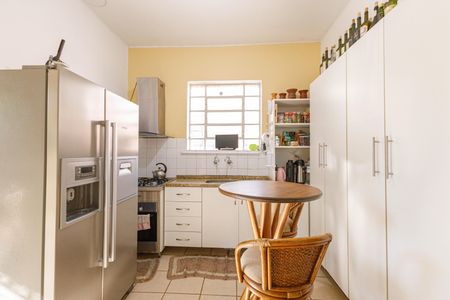 Casa à venda com 232m², 3 quartos e 4 vagasCozinha