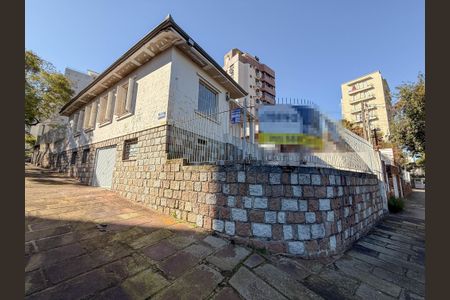 Casa à venda com 232m², 3 quartos e 4 vagasFachada