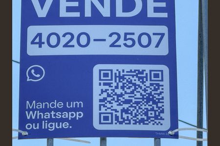 Casa à venda com 232m², 3 quartos e 4 vagasPlaquinha Instalada no dia 31/07 com código THMW-22