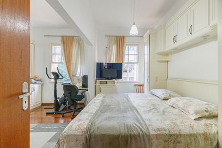 Casa à venda com 232m², 3 quartos e 4 vagasQuarto 2