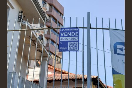 Casa à venda com 232m², 3 quartos e 4 vagasPlaquinha Instalada no dia 31/07 com código THMW-22