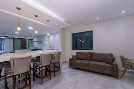 Casa à venda com 360m², 5 quartos e 4 vagas Casa à venda com 360m², 5 quartos e 4 vagasSala 2