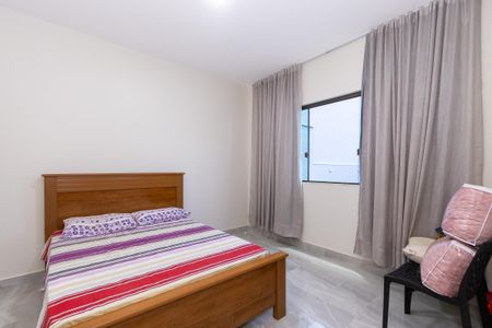 Casa à venda com 360m², 5 quartos e 4 vagas Casa à venda com 360m², 5 quartos e 4 vagasQuarto 4