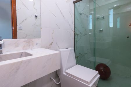 Casa à venda com 360m², 5 quartos e 4 vagas Casa à venda com 360m², 5 quartos e 4 vagasBanheiro da Suíte 3