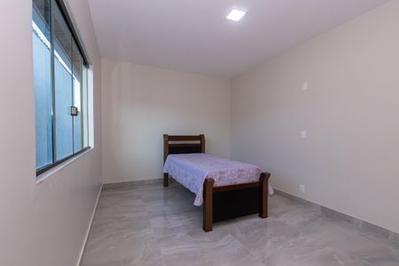 Casa à venda com 360m², 5 quartos e 4 vagas Casa à venda com 360m², 5 quartos e 4 vagasQuarto 2
