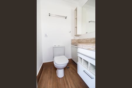 Casa de condomínio à venda com 160m², 3 quartos e sem vagaBanheiro da Suíte