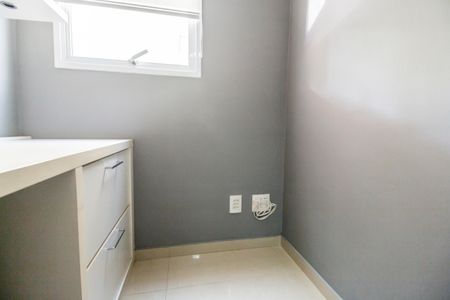 Casa de condomínio à venda com 160m², 3 quartos e sem vagaEscritório