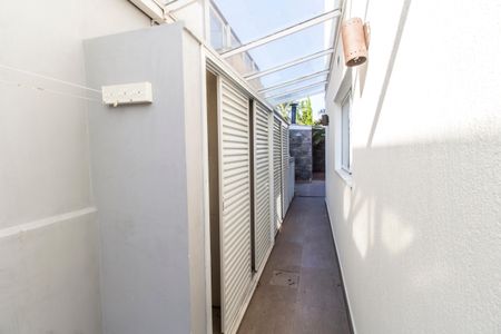 Casa de condomínio à venda com 160m², 3 quartos e sem vagaCorredor
