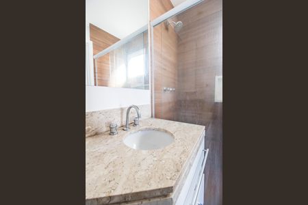 Casa de condomínio à venda com 160m², 3 quartos e sem vagaBanheiro da Suíte