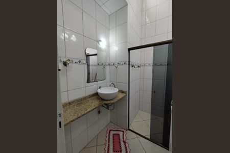 Casa à venda com 170m², 4 quartos e 1 vagaBanheiro