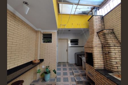 Casa à venda com 170m², 4 quartos e 1 vagaÁrea de Serviço