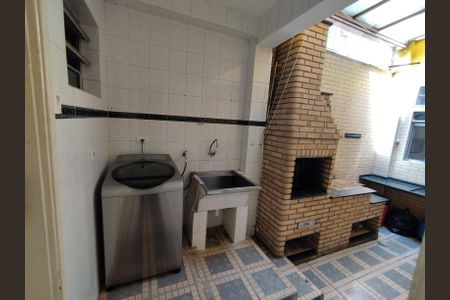 Casa à venda com 170m², 4 quartos e 1 vagaÁrea de Serviço