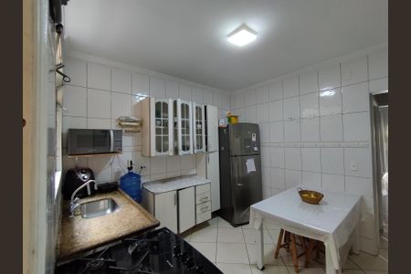 Casa à venda com 170m², 4 quartos e 1 vagaCozinha - Armários