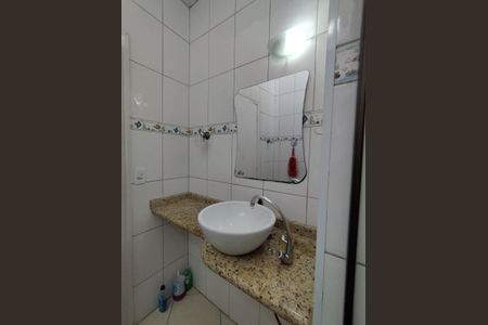 Casa à venda com 170m², 4 quartos e 1 vagaBanheiro