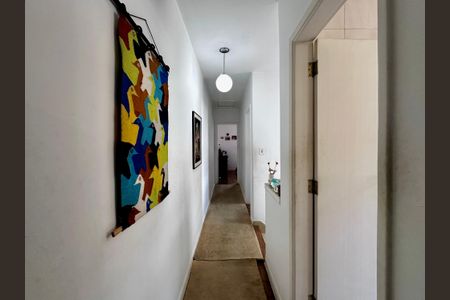 Casa à venda com 150m², 3 quartos e 2 vagas Casa à venda com 150m², 3 quartos e 2 vagasCorredor Quartos