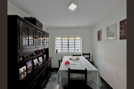 Casa à venda com 150m², 3 quartos e 2 vagas Casa à venda com 150m², 3 quartos e 2 vagasSala