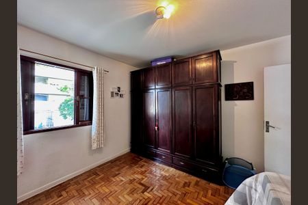 Casa à venda com 150m², 3 quartos e 2 vagas Casa à venda com 150m², 3 quartos e 2 vagasQuarto 3