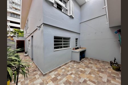 Casa à venda com 150m², 3 quartos e 2 vagas Casa à venda com 150m², 3 quartos e 2 vagasQuintal