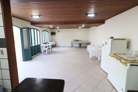 Casa de condomínio à venda com 380m², 6 quartos e 6 vagasChurrasqueira