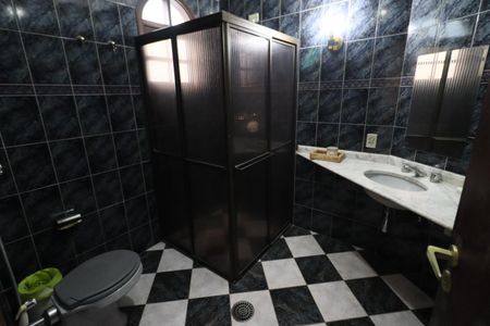 Casa de condomínio à venda com 380m², 6 quartos e 6 vagasBanheiro da Suíte 2