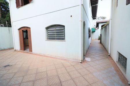 Casa de condomínio à venda com 380m², 6 quartos e 6 vagasQuintal