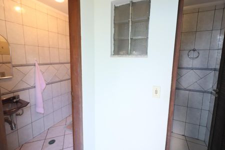 Casa de condomínio à venda com 380m², 6 quartos e 6 vagasBanheiro da piscina