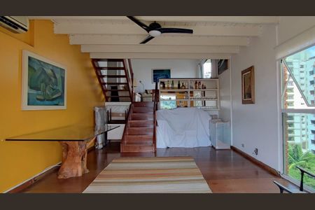 Apartamento à venda com 240m², 3 quartos e 4 vagasSala 2