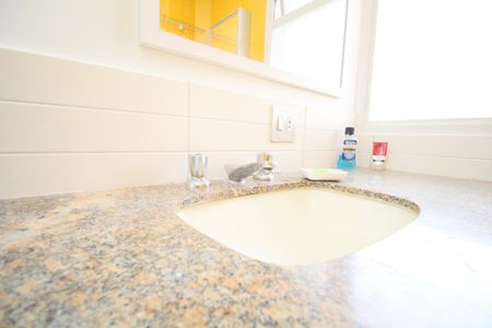 Apartamento à venda com 240m², 3 quartos e 4 vagasBanheiro da Suíte 2