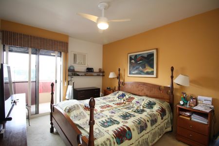 Apartamento à venda com 240m², 3 quartos e 4 vagasSuíte 1