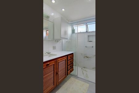 Apartamento à venda com 240m², 3 quartos e 4 vagasBanheiro da Suíte 3