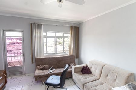 Casa à venda com 150m², 2 quartos e 2 vagas Casa à venda com 150m², 2 quartos e 2 vagasSala