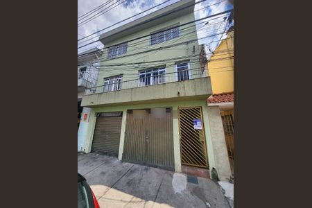 Casa à venda com 150m², 2 quartos e 2 vagas Casa à venda com 150m², 2 quartos e 2 vagasFachada + Placa