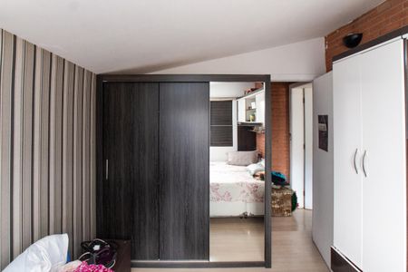 Casa à venda com 150m², 2 quartos e 2 vagas Casa à venda com 150m², 2 quartos e 2 vagasCasa 2 - Suíte 1