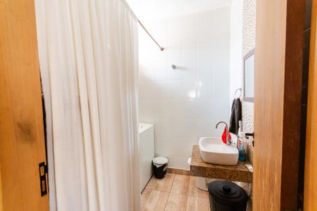 Casa à venda com 150m², 2 quartos e 2 vagasBanheiro e Área de Serviço