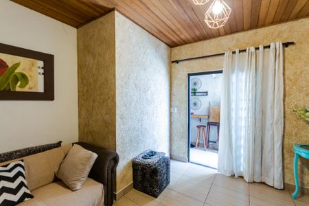 Casa à venda com 150m², 2 quartos e 2 vagasSala