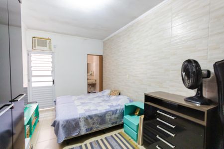 Casa à venda com 150m², 2 quartos e 2 vagasSuíte 2